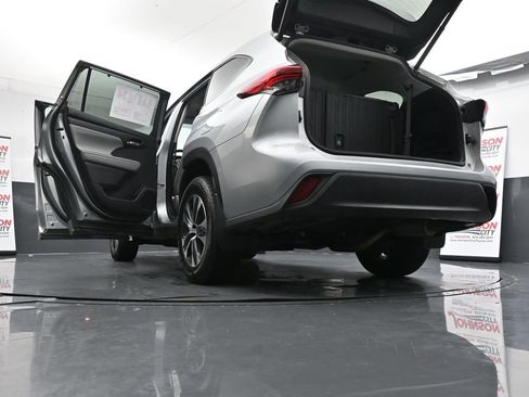 Used 2023 Toyota Highlander XLE image 46