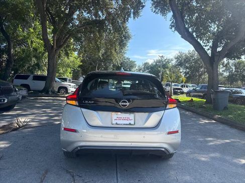 Used 2025 Nissan Leaf S FWD image 9