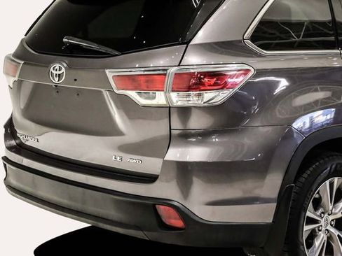 Used 2014 Toyota Highlander Plus image 7