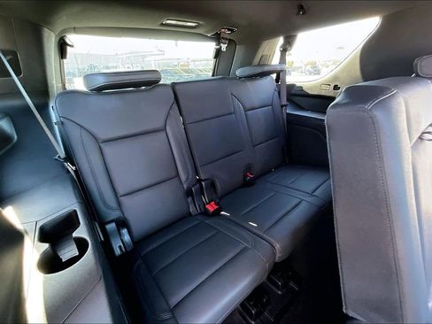 Used 2025 Chevrolet Tahoe Z71 image 39