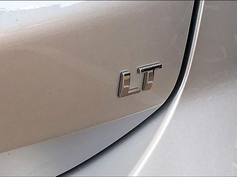 Used 2021 Chevrolet Equinox LT FWD image 11