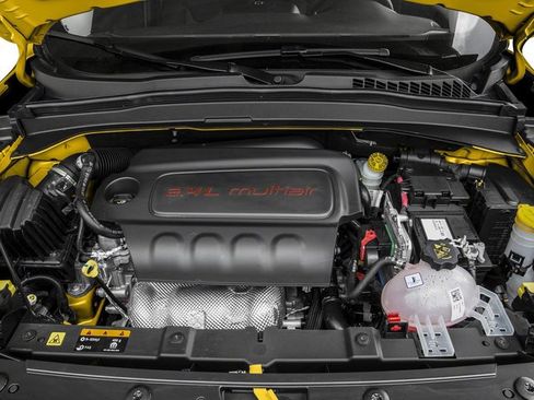 Used 2017 Jeep Renegade Latitude w/ Popular Equipment Group image 16