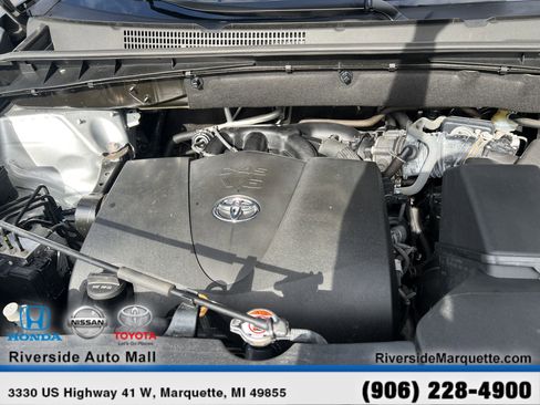 Used 2019 Toyota Highlander AWD V6 image 13