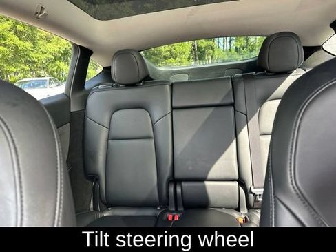 Used 2023 Tesla Model Y Long Range AWD/4WD image 27
