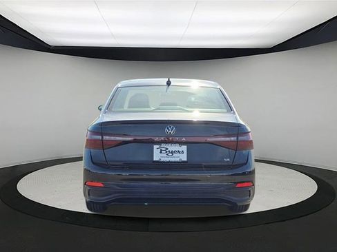 New 2026 Volkswagen Jetta SE image 6