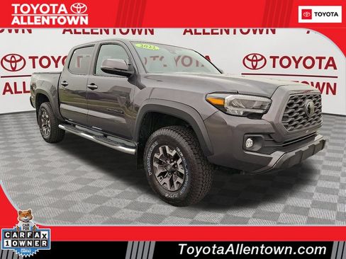 Used 2022 Toyota Tacoma TRD Off-Road w/ TRD Premium Off Road Package AWD/4WD image 1
