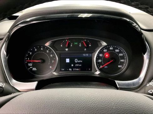 Used 2023 Chevrolet Traverse RS AWD/4WD image 28