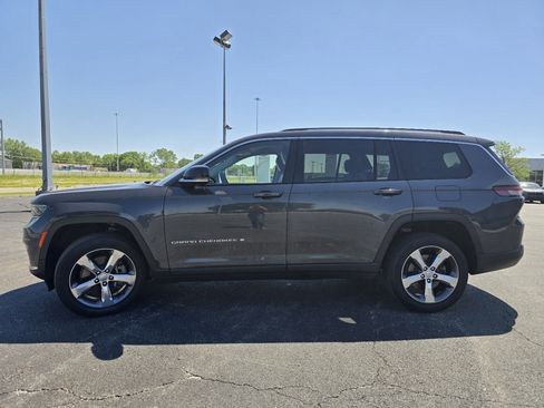 Used 2022 Jeep Grand Cherokee L Limited AWD/4WD image 12
