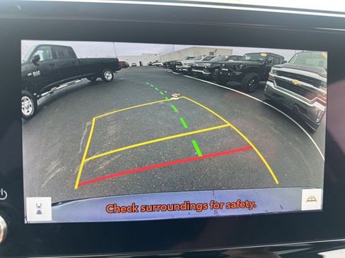 Used 2024 Toyota Venza LE image 16