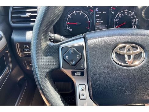 Used 2020 Toyota 4Runner SR5 Premium w/ Moonroof Package AWD/4WD image 19