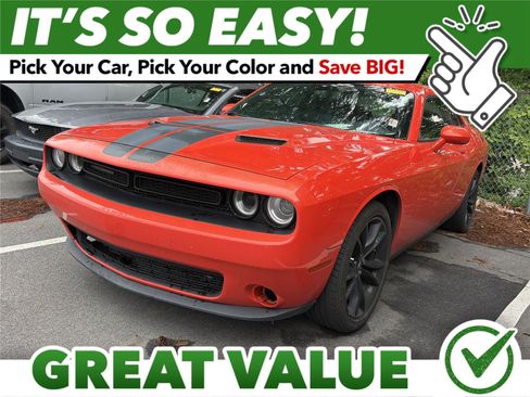 Used 2017 Dodge Challenger SXT w/ Blacktop Package RWD image 1