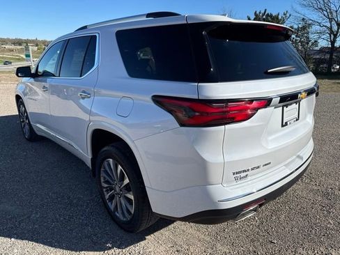 Used 2023 Chevrolet Traverse Premier AWD/4WD image 8