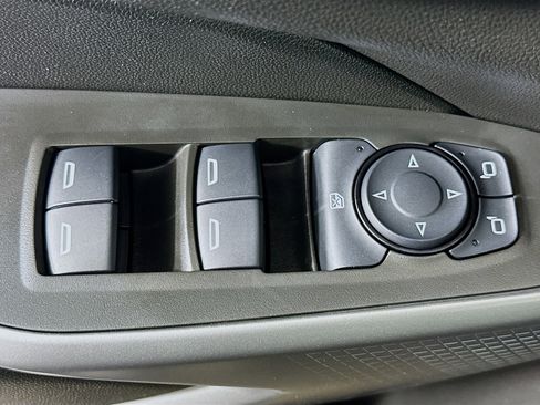 Used 2024 Chevrolet Trax LS w/ LS Convenience Package image 15