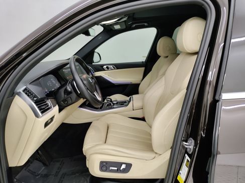 Used 2022 BMW X5 sDrive40i w/ Parking Assistance Package image 3