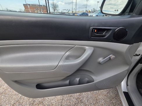 Used 2013 Toyota Tacoma 2WD Regular Cab image 26