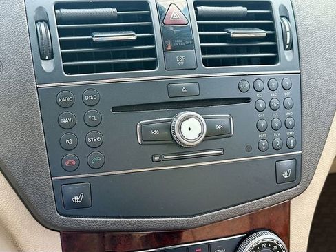 Used 2009 Mercedes-Benz C 300 4MATIC Sedan image 14