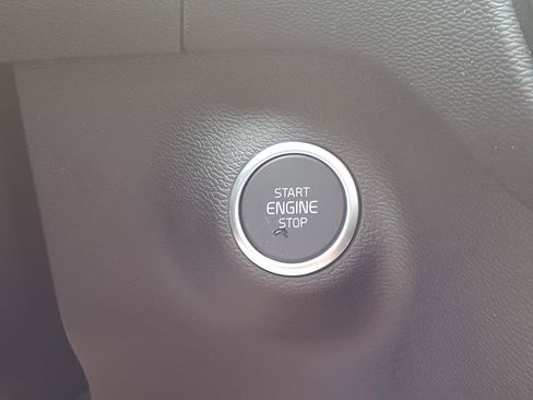 New 2026 Volvo XC40 B5 Plus w/ Protection Package Premier image 22