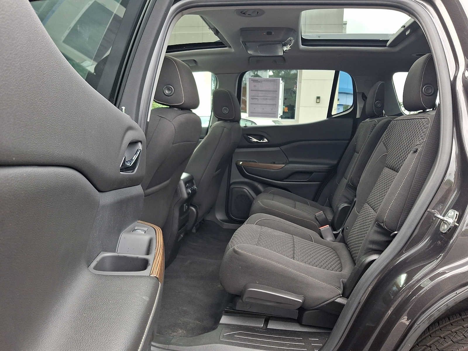 Used 2019 GMC Acadia SLE AWD/4WD image 10