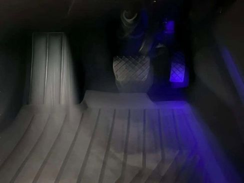 Used 2024 Audi Q4 e-tron Premium Plus w/ Premium Plus image 39