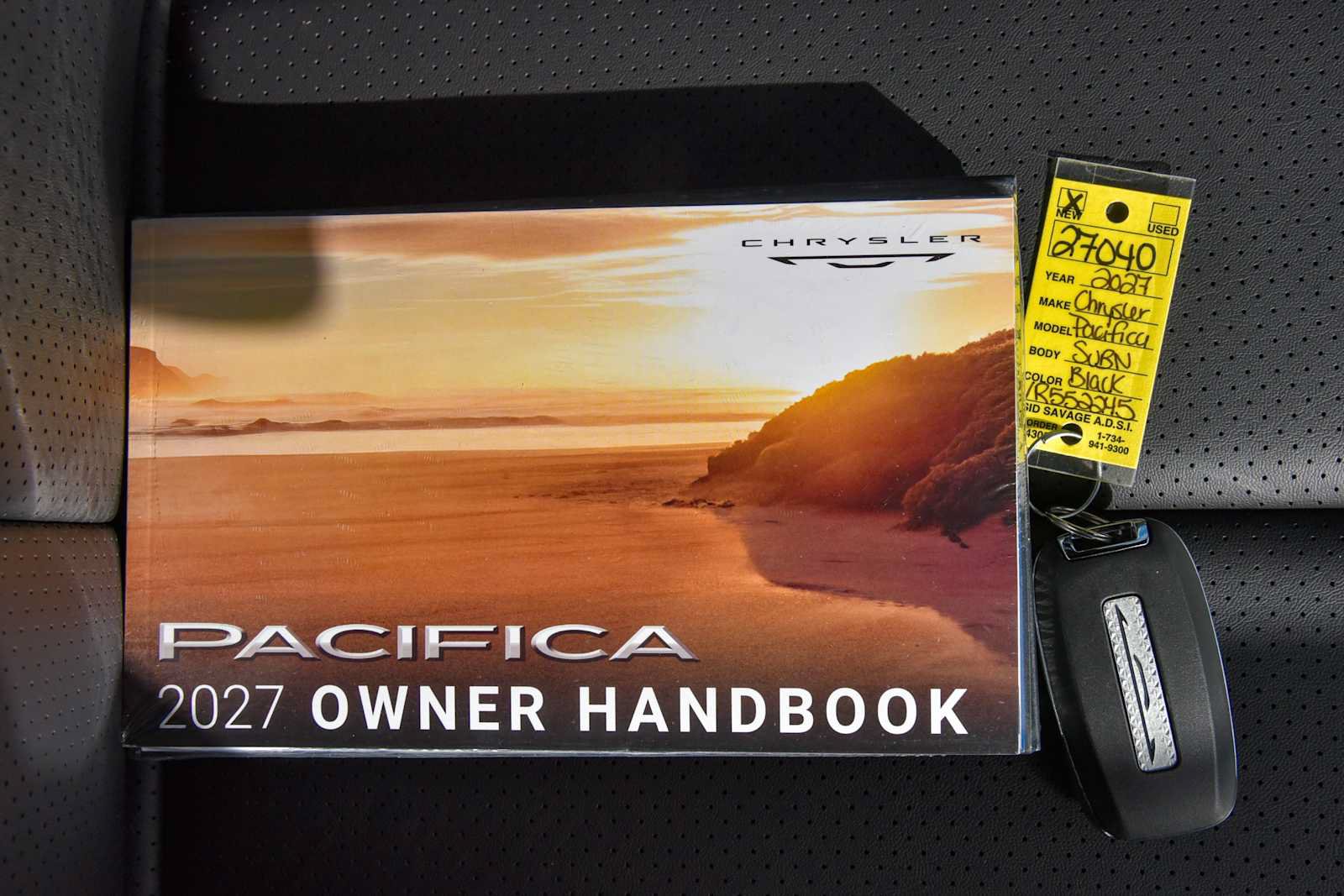 New 2027 Chrysler Pacifica Select w/ Family Tech Group AWD/4WD image 21