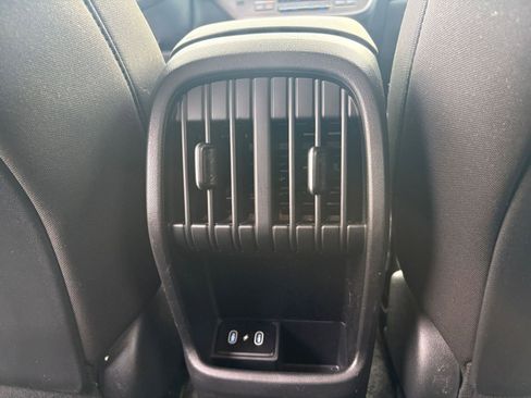 Used 2025 Hyundai Kona SEL image 24