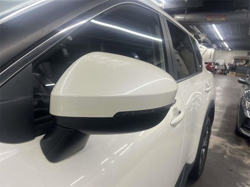 Used 2023 Nissan Rogue SV w/ SV Premium B Package image 11