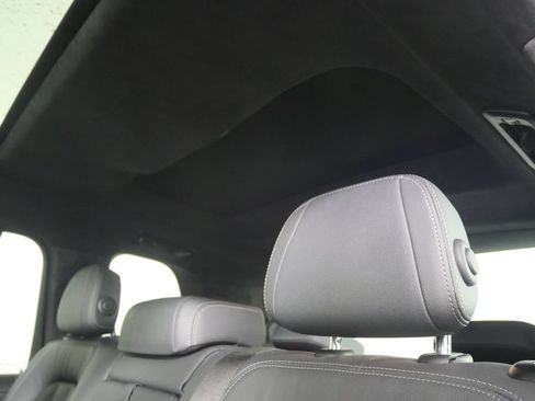 Used 2022 BMW X7 xDrive40i w/ M Sport Package AWD/4WD image 15