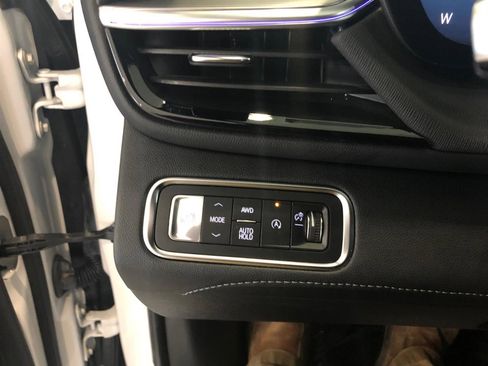 Used 2025 Buick Enclave Preferred image 24