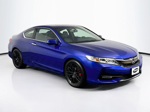Used 2017 Honda Accord EX-L image 2