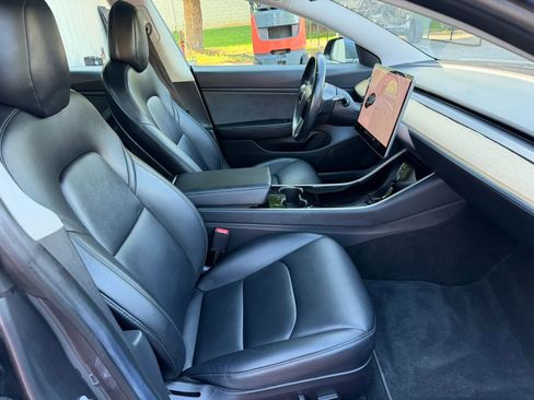 Used 2018 Tesla Model 3 Long Range RWD image 21