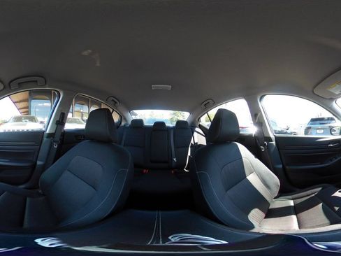 Used 2025 Nissan Altima 2.5 SV FWD image 43