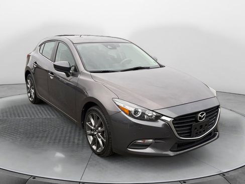 Used 2018 MAZDA MAZDA3 Touring image 1