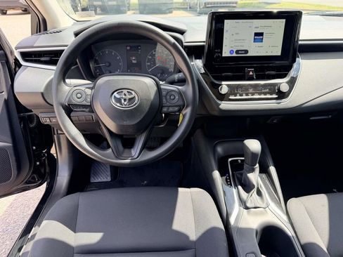 Certified 2025 Toyota Corolla LE FWD image 2