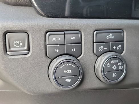 Used 2023 Chevrolet Silverado 1500 RST w/ Z71 Off-Road Package AWD/4WD image 16
