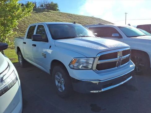 Used 2023 RAM 1500 Classic SLT w/ Electronics Group AWD/4WD image 10