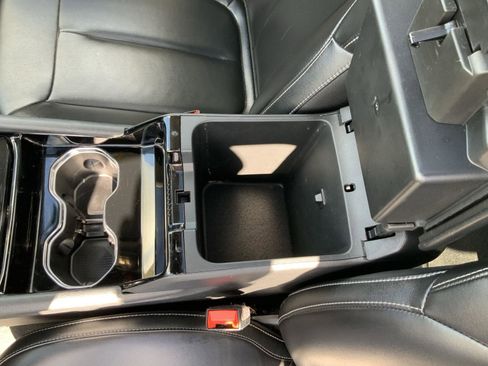 Used 2023 Jeep Grand Cherokee L Limited AWD/4WD image 52