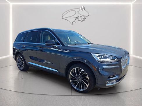 Used 2022 Lincoln Aviator Reserve w/ Equipment Group 201A AWD/4WD image 6