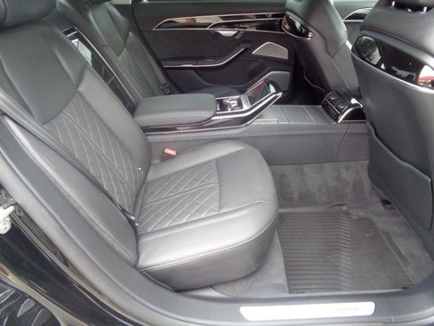 Used 2023 Audi S8 AWD/4WD image 29