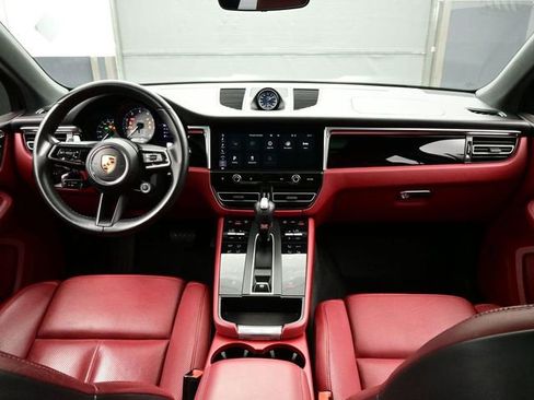 Certified 2022 Porsche Macan S AWD/4WD image 20