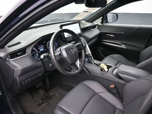 Used 2024 Toyota Venza XLE AWD/4WD image 27