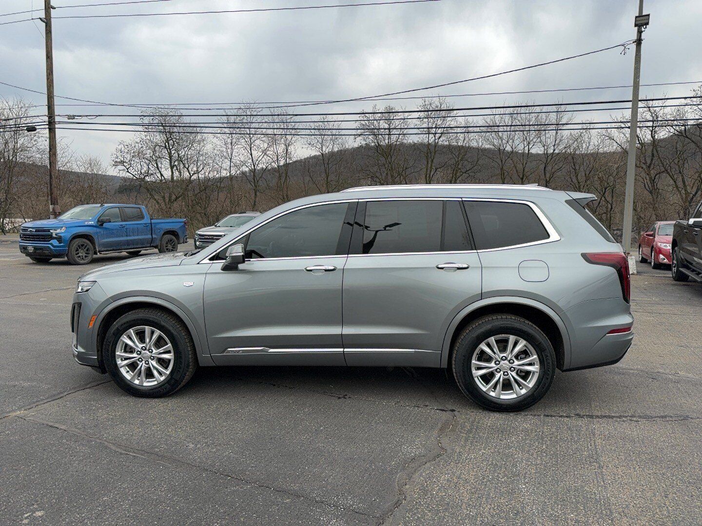 Used 2024 Cadillac XT6 Luxury w/ LPO, Floor Liner Package AWD/4WD image 8