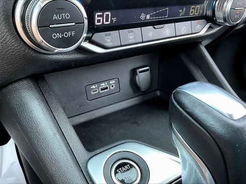 Used 2023 Nissan Sentra SR w/ Trunk Package FWD image 16