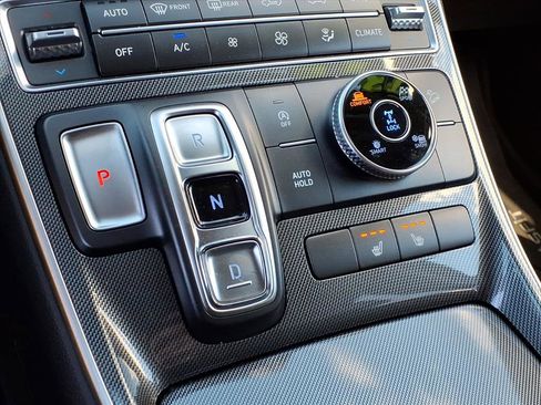 Used 2023 Hyundai Santa Fe SEL image 13