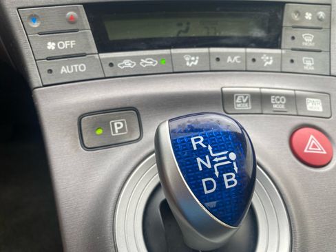 Used 2015 Toyota Prius Two FWD image 22
