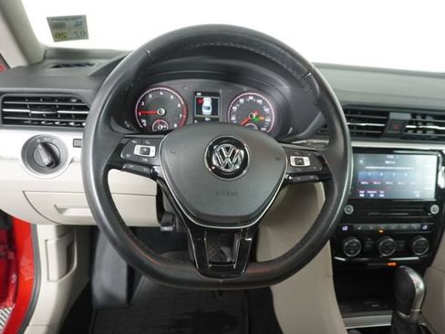 Used 2020 Volkswagen Passat 2.0T SE w/ Sunroof Package FWD image 23