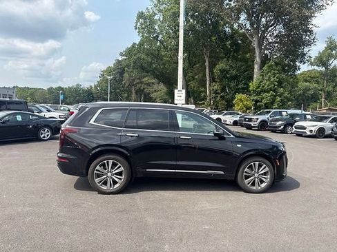 Used 2021 Cadillac XT6 Premium Luxury w/ LPO, Floor Liner Package AWD/4WD image 10