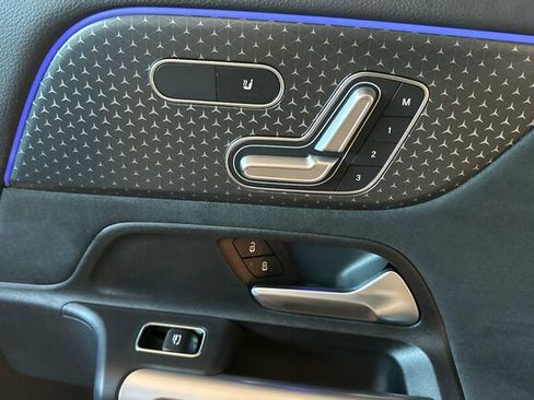 Certified 2025 Mercedes-Benz GLB 250 GLB 250 image 21