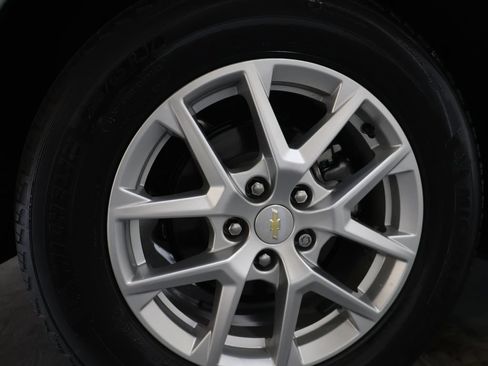 Used 2023 Chevrolet Equinox LS FWD image 33