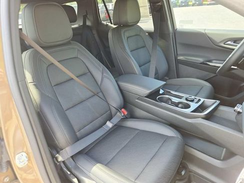 New 2027 Chevrolet Equinox LT w/ Convenience Package II FWD image 15