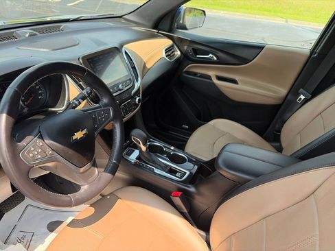 Used 2022 Chevrolet Equinox Premier AWD/4WD image 18